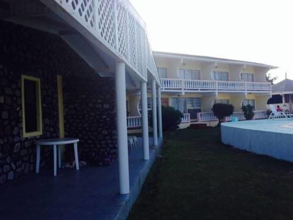 Kings Landing Hotel Clifton Exterior photo